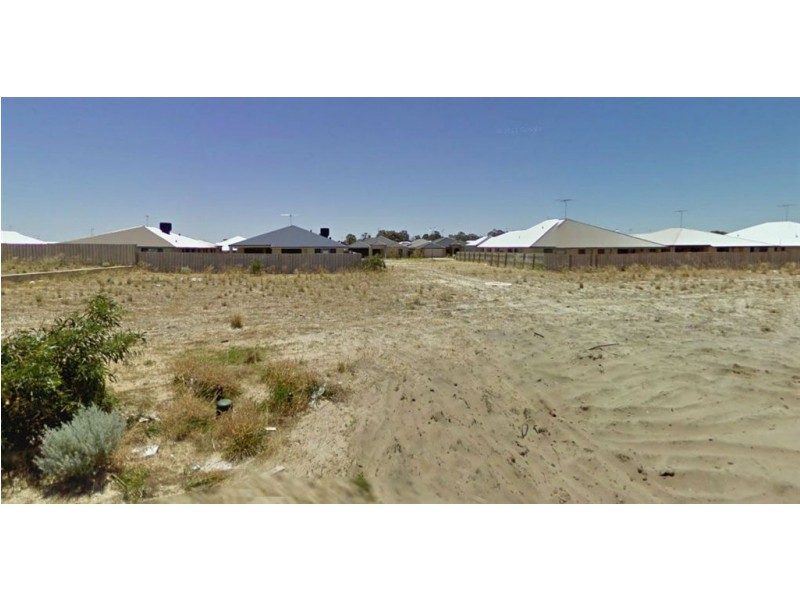 45 Marsdenia Road, Halls Head WA 6210