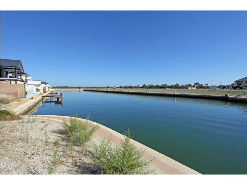 6 Twilight Court, Dudley Park WA 6210