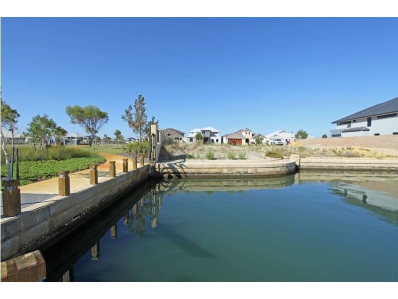 6 Twilight Court, Dudley Park WA 6210