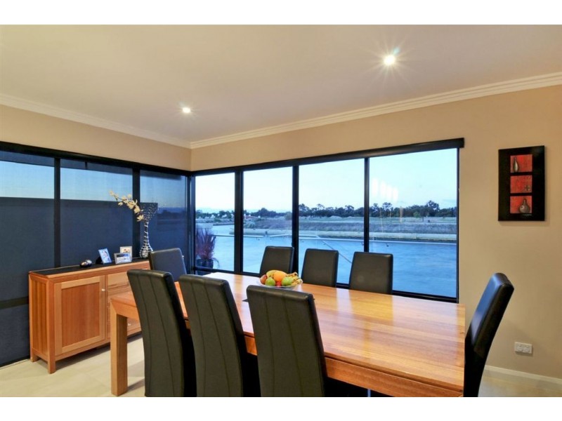 24 Twilight Court, Dudley Park WA 6210