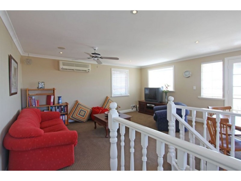 15 Ronsard Drive, San Remo WA 6210