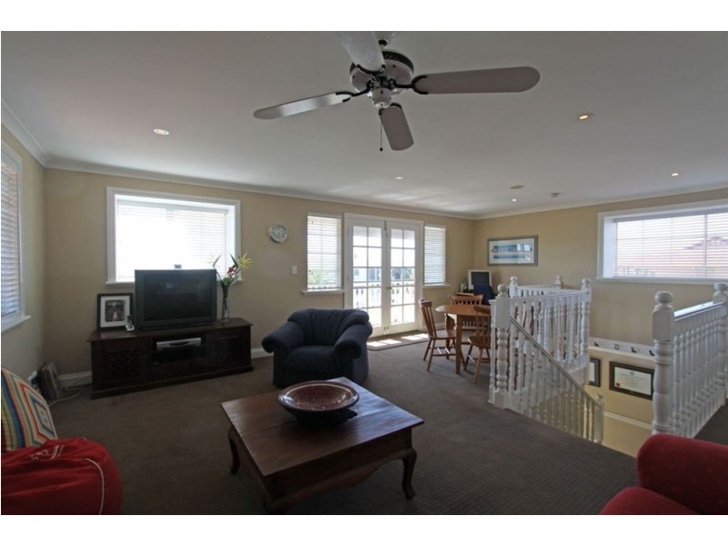 15 Ronsard Drive, San Remo WA 6210