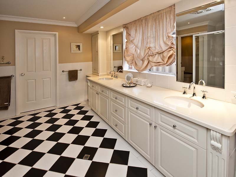 15 Ronsard Drive, San Remo WA 6210