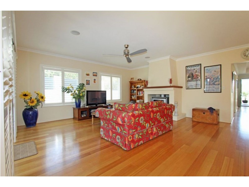 16 McKerrarcher Street, Dudley Park WA 6210