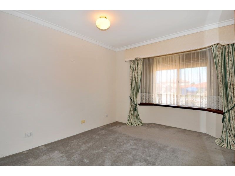 1/5 Riche Court, San Remo WA 6210