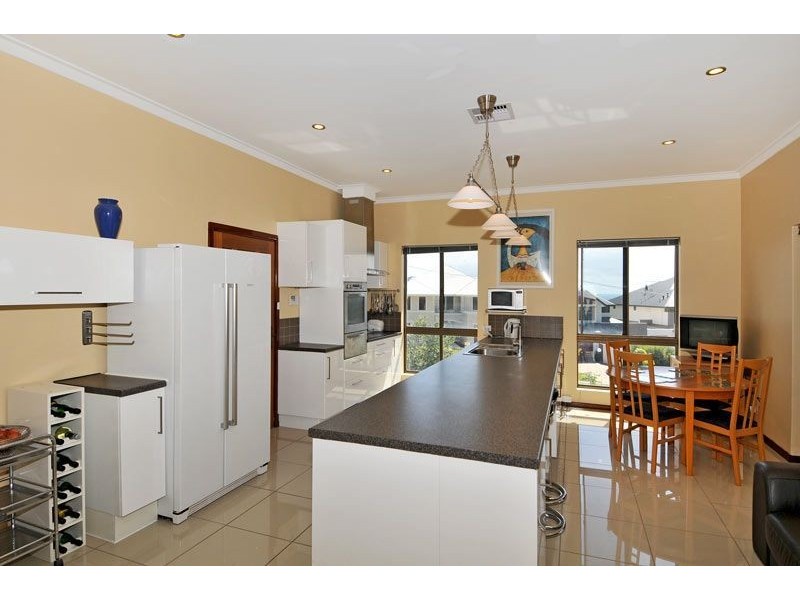 1 Sussex Place, Halls Head WA 6210