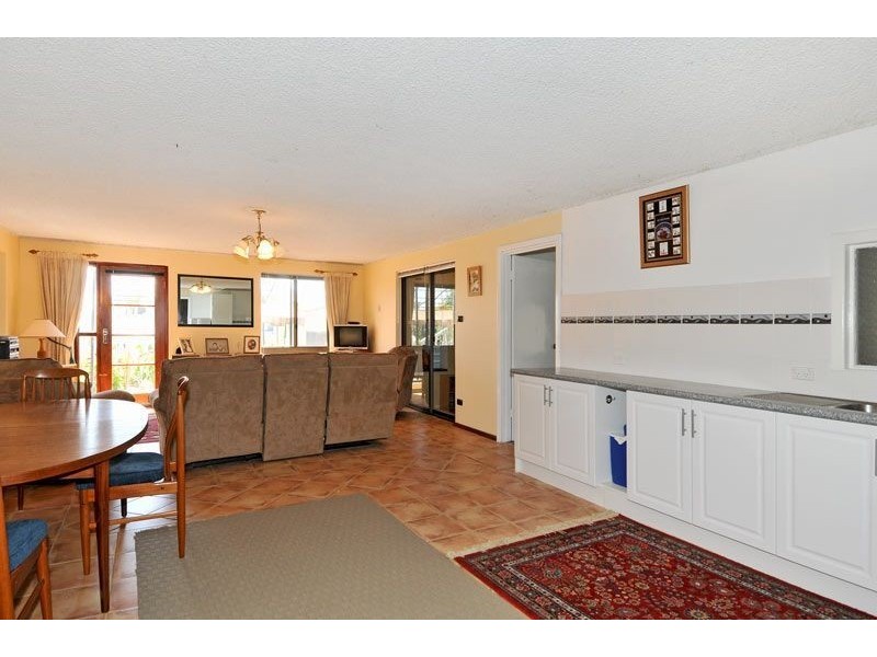 1 Sussex Place, Halls Head WA 6210