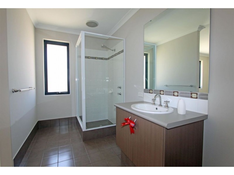 65 Carissa Turn, Halls Head WA 6210