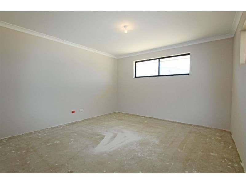 65 Carissa Turn, Halls Head WA 6210