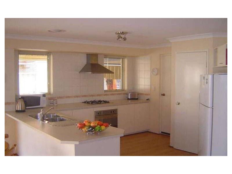 28 Ravendale Drive, Dudley Park WA 6210