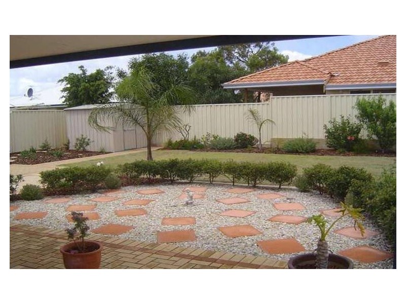 28 Ravendale Drive, Dudley Park WA 6210