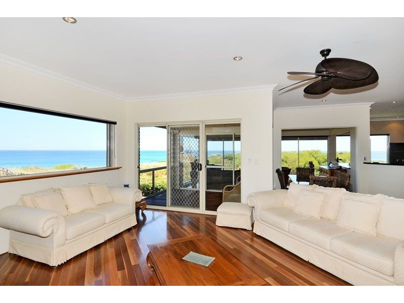 49 Admiralty Crescent, Halls Head WA 6210