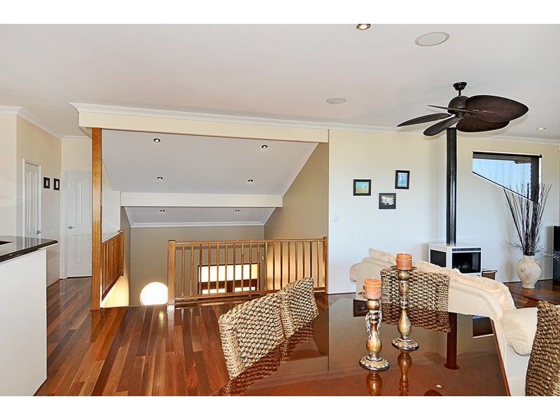 49 Admiralty Crescent, Halls Head WA 6210