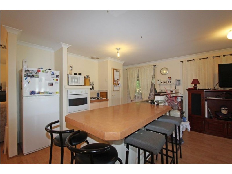 16 Lambourne Place, Halls Head WA 6210