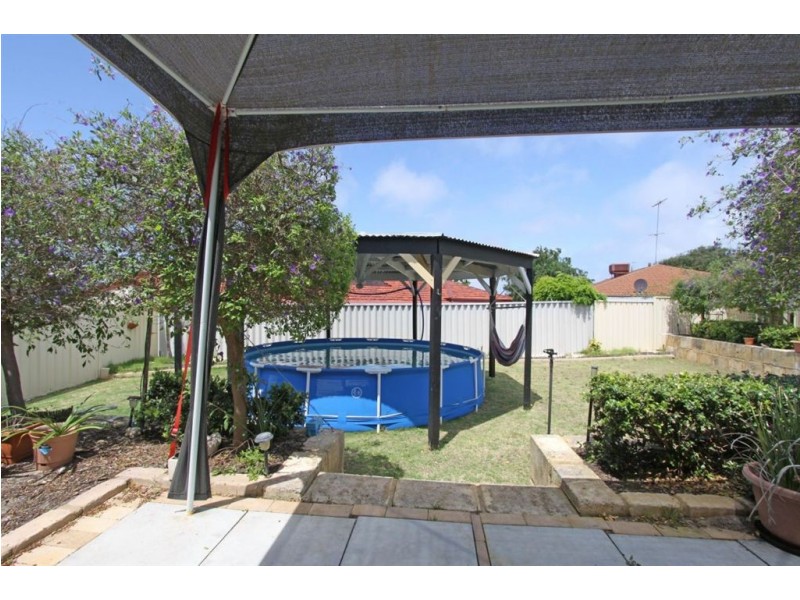 16 Lambourne Place, Halls Head WA 6210
