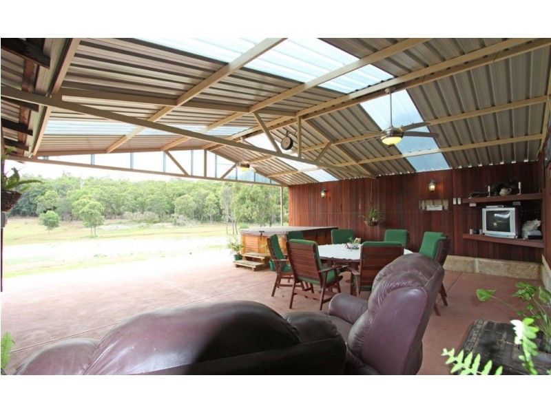 2 Scarp Road, North Dandalup WA 6207