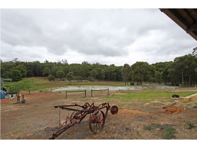 2 Scarp Road, North Dandalup WA 6207