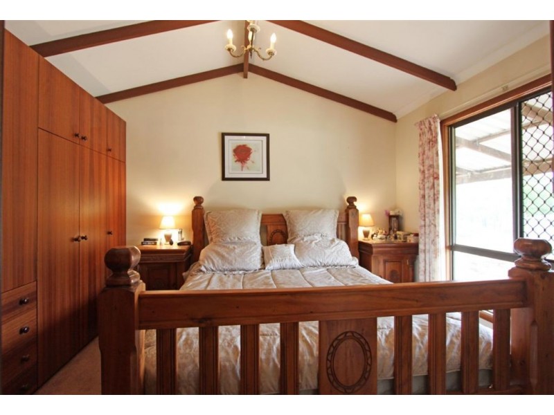 2 Scarp Road, North Dandalup WA 6207