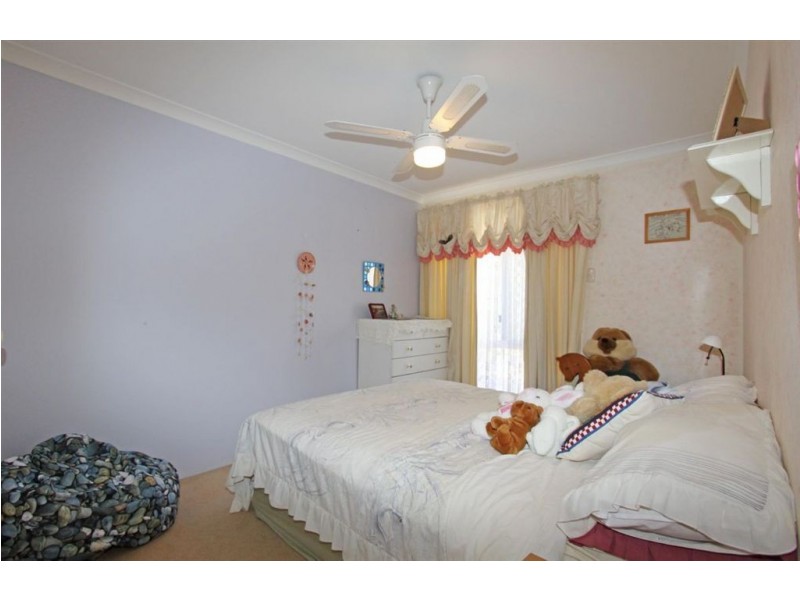 5 Barrow Rise, Greenfields WA 6210