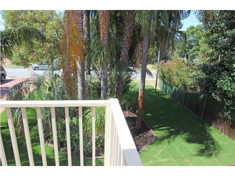 32 Roy Road, Coodanup WA 6210