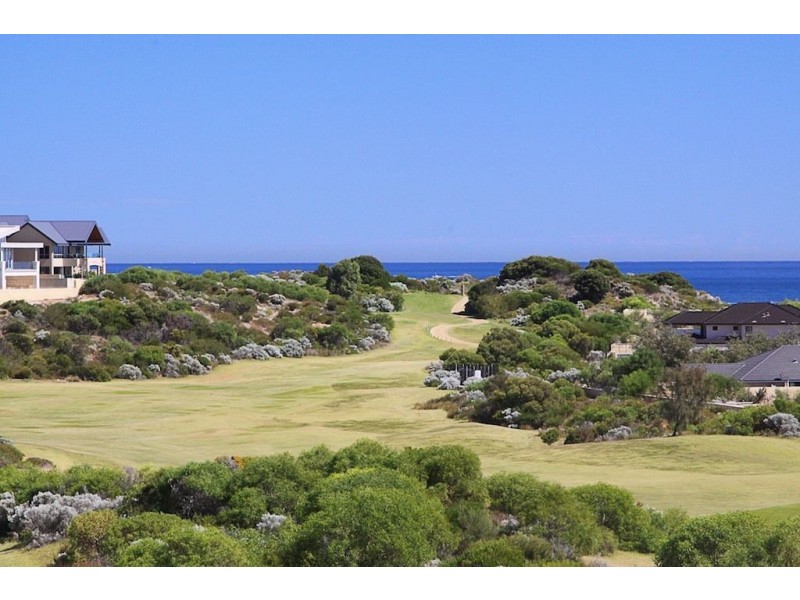 16 Southport Boulevard, Wannanup WA 6210