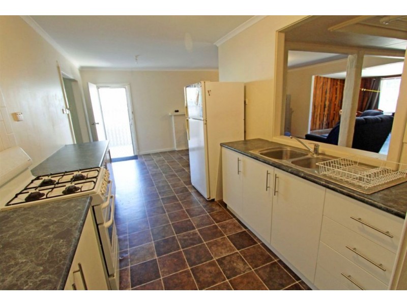 16 Peel Street, Mandurah WA 6210