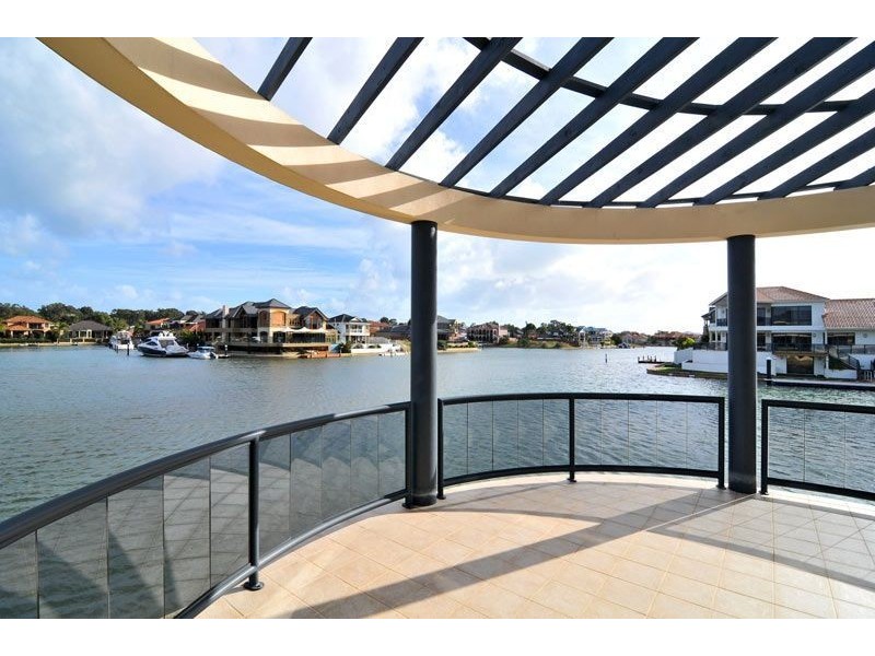 8 Finistere Island Retreat, Halls Head WA 6210