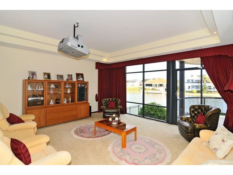 8 Finistere Island Retreat, Halls Head WA 6210