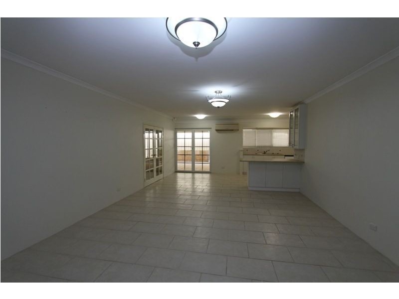 10 Tamar Break, Madora Bay WA 6210