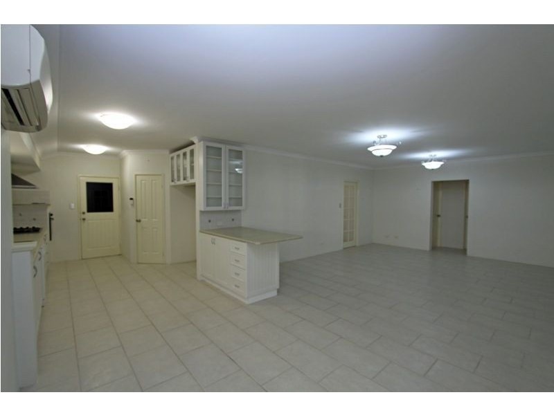 10 Tamar Break, Madora Bay WA 6210