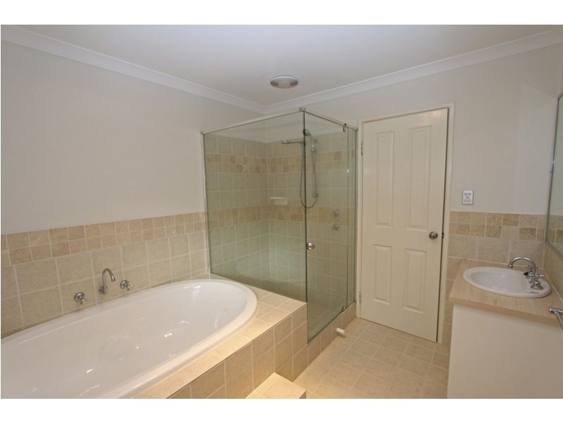 10 Tamar Break, Madora Bay WA 6210