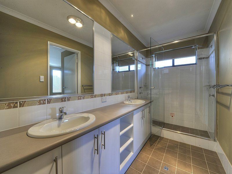 14 Kirkland Way, Meadow Springs WA 6210