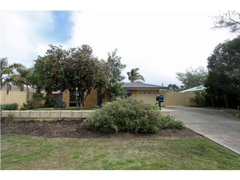 13 Oak Avenue, Dudley Park WA 6210