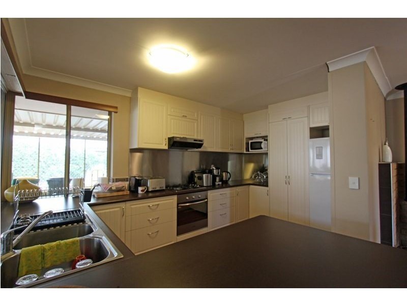 13 Oak Avenue, Dudley Park WA 6210