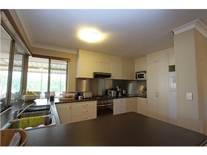 13 Oak Avenue, Dudley Park WA 6210