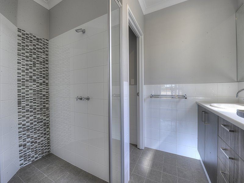 6 Wanjeep Street, Dudley Park WA 6210