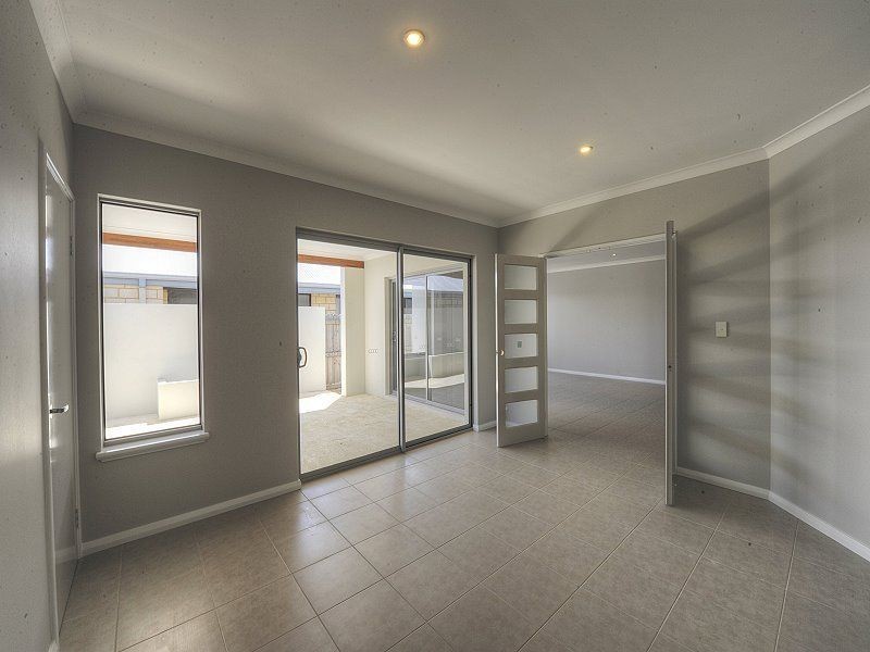 6 Wanjeep Street, Dudley Park WA 6210