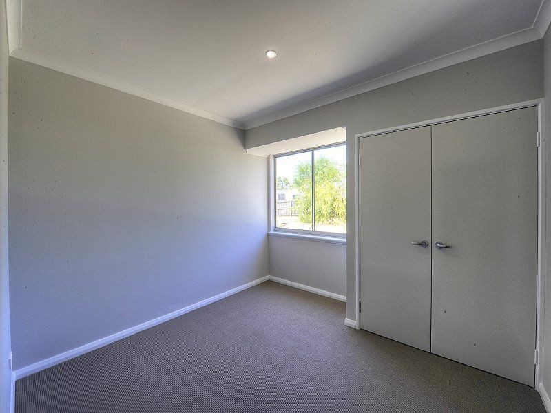 6 Wanjeep Street, Dudley Park WA 6210