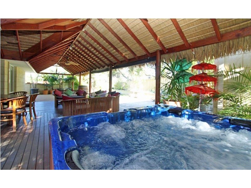 1 Kelly Street, Silver Sands WA 6210