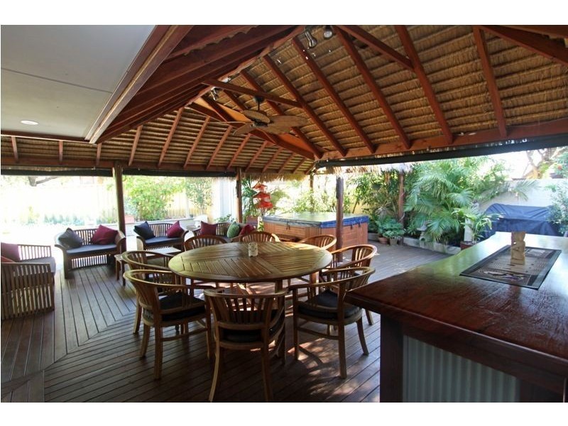 1 Kelly Street, Silver Sands WA 6210