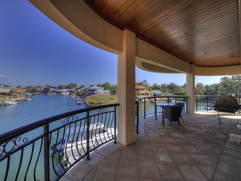 6 Santavea Mews, Halls Head WA 6210