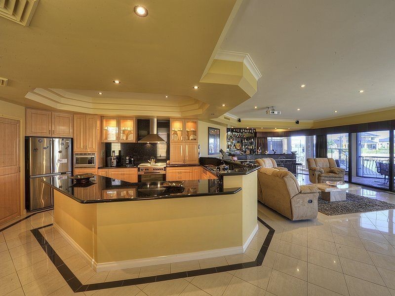 6 Santavea Mews, Halls Head WA 6210