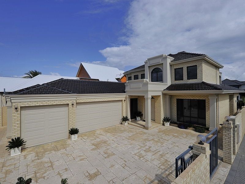 60 Aztec Island Retreat, Halls Head WA 6210