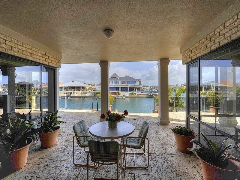 60 Aztec Island Retreat, Halls Head WA 6210