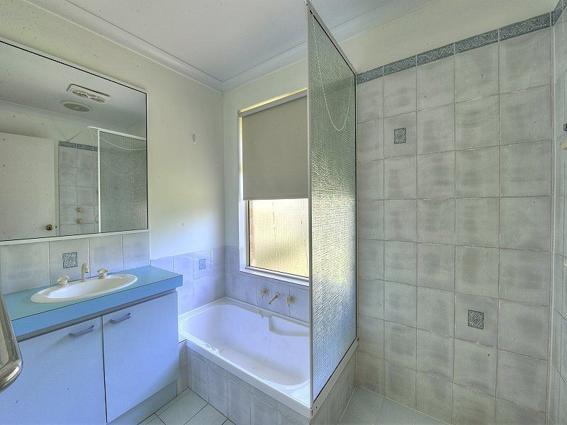 27a Muntries Place, Halls Head WA 6210