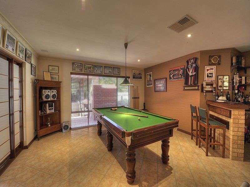 6 Kingscote Place, Greenfields WA 6210