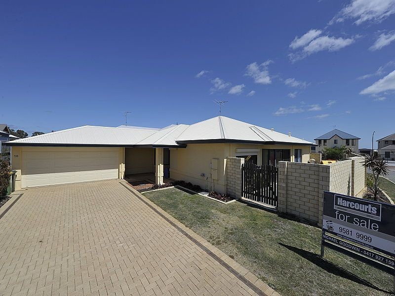 10 Bookleaf Loop, Halls Head WA 6210