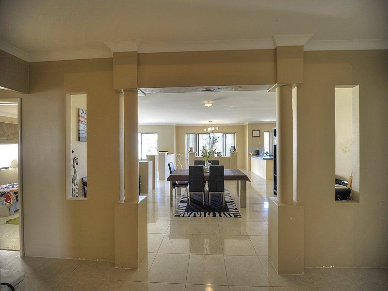 10 Bookleaf Loop, Halls Head WA 6210