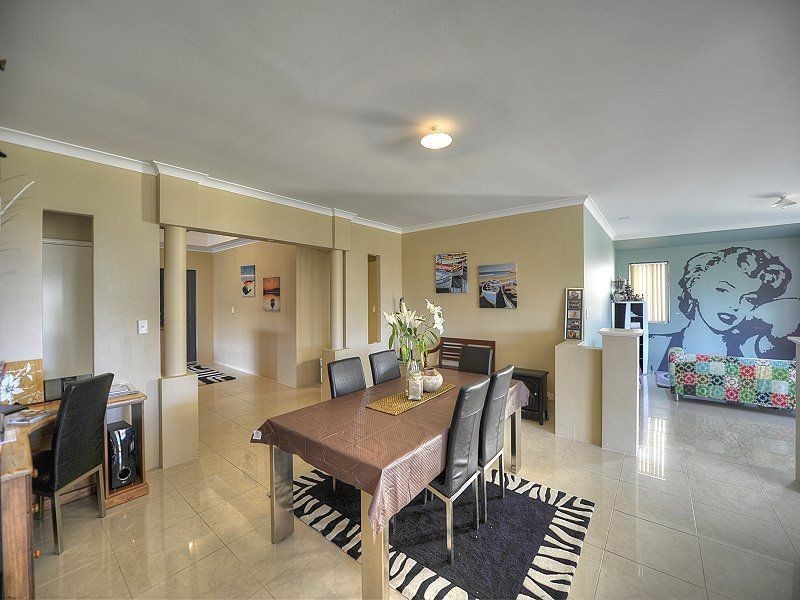 10 Bookleaf Loop, Halls Head WA 6210