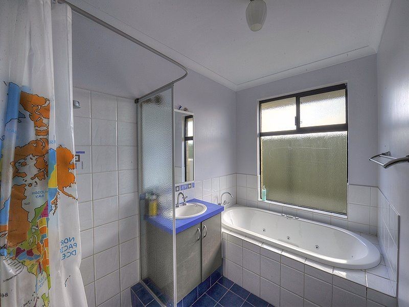 2 Jollup Way, Ravenswood WA 6208